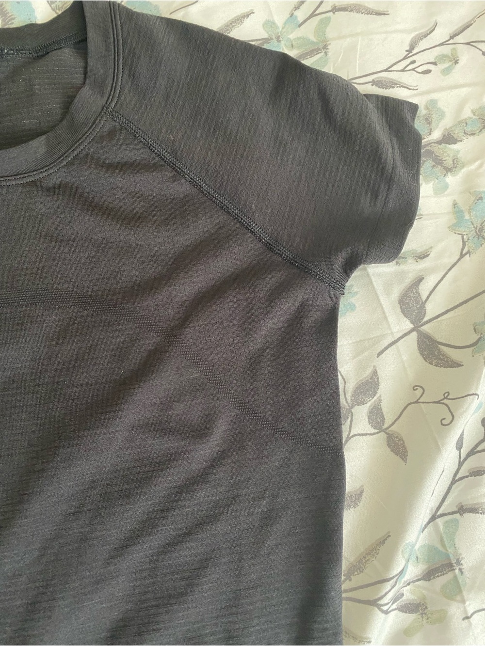 lululemon athletica womens Black Short-Sleeve Tee - Picture 7 of 7